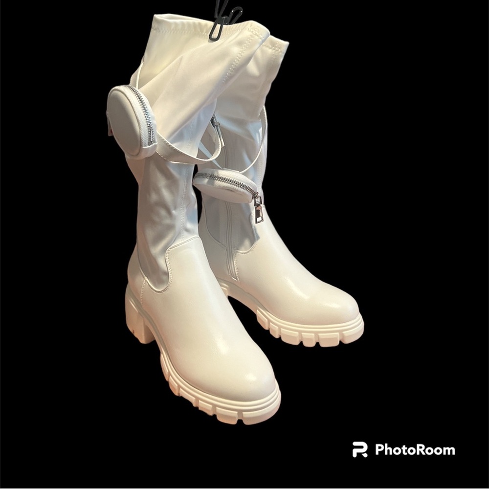 Combat boots